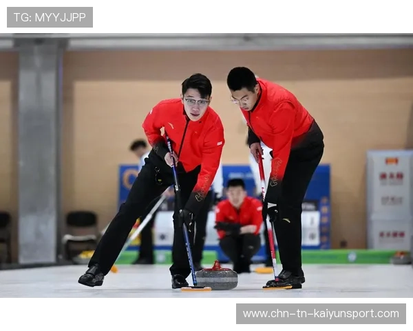 冰壶队教练的战术板被制成热门教学模板