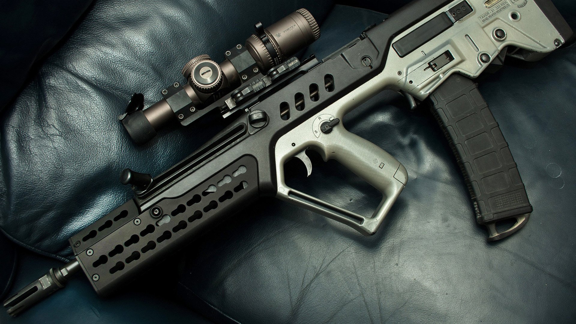 游泳节奏控制意识强化，表现稳定，游泳技术动作