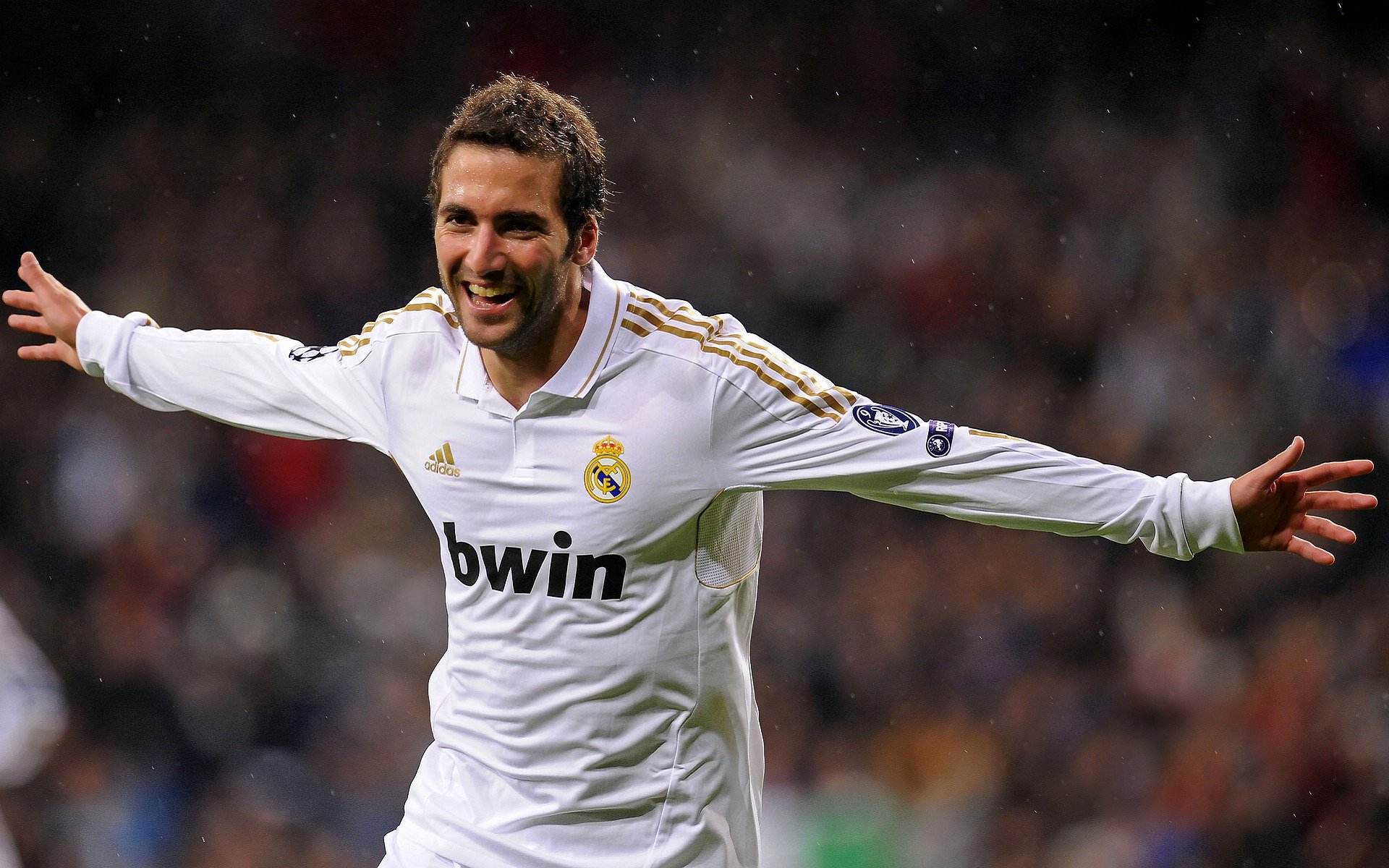 国足球员训练热情高涨,国足培养